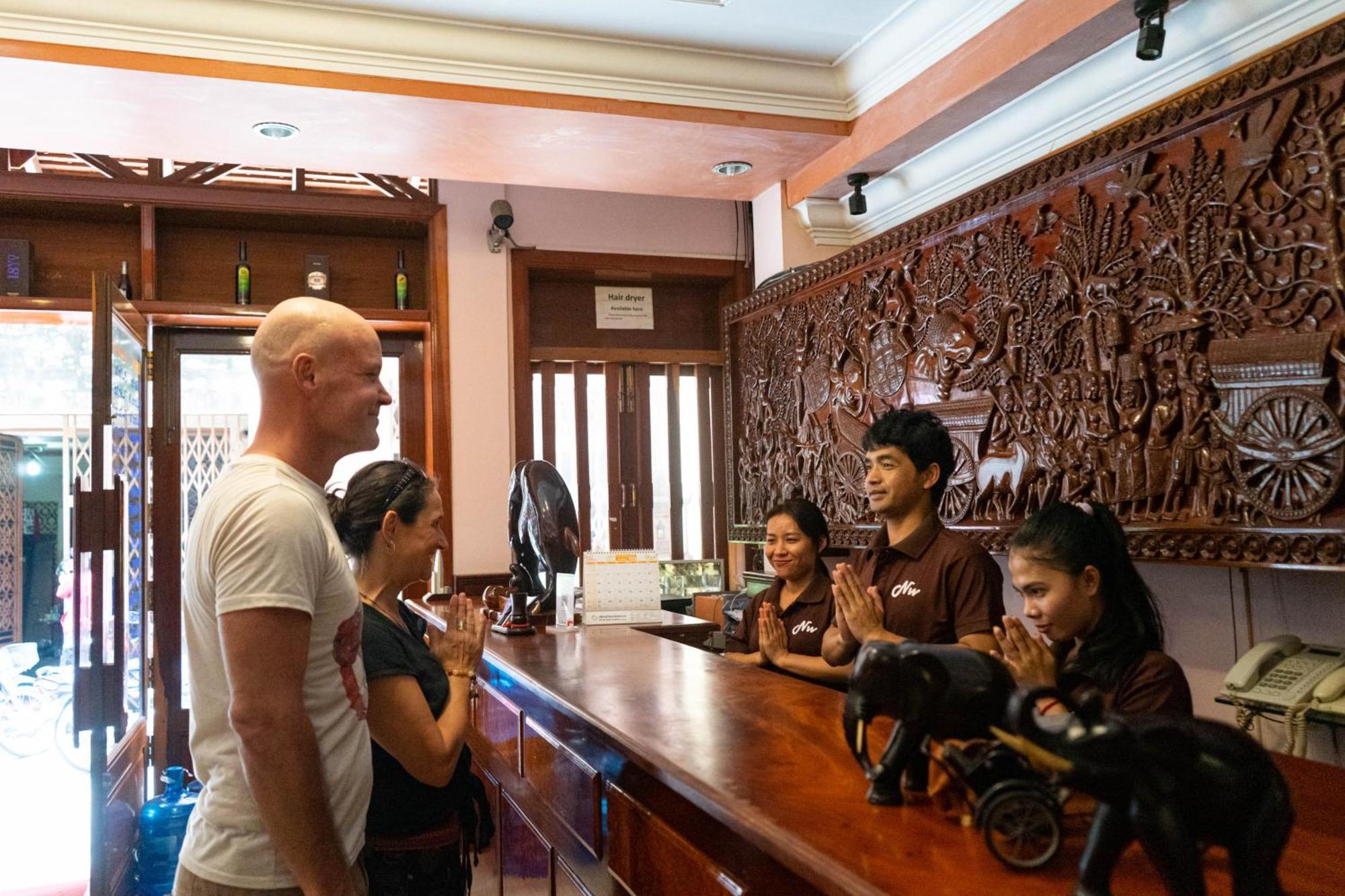 Nawin Palace Guesthouse Phnom Penh Esterno foto